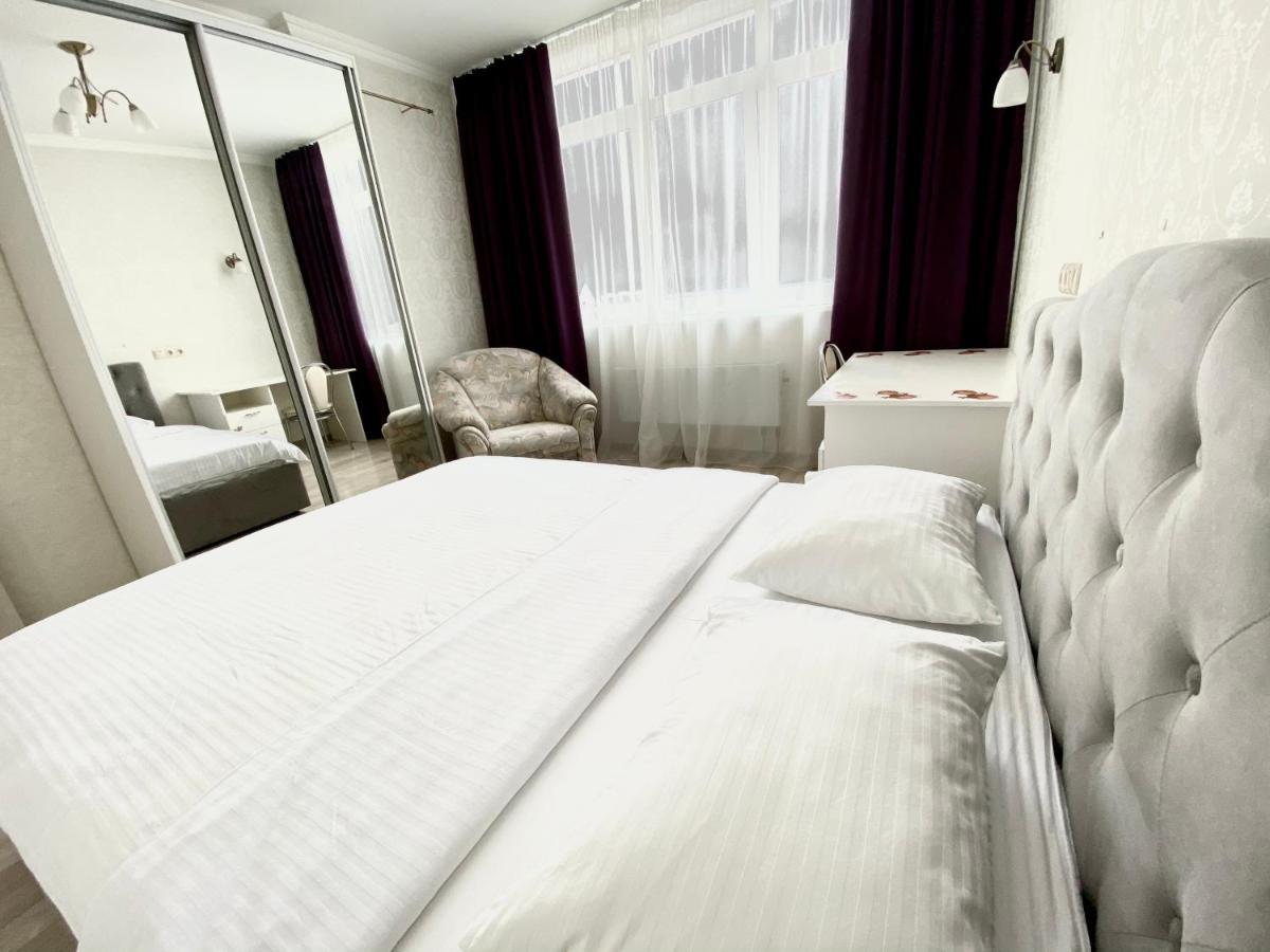 Apartment With Dnipro View