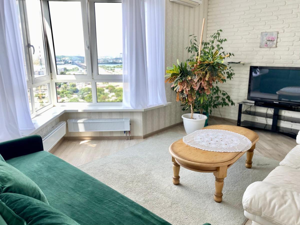 Apartment With Dnipro View *